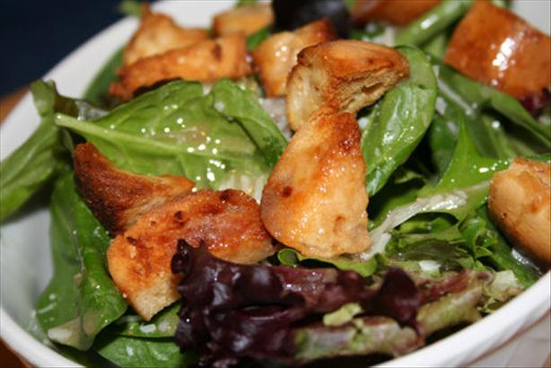 Caesar Salad With Onion Bagel Croutons. Photo by ~Nimz~