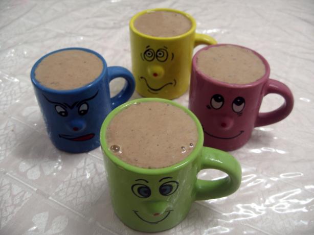 Sweet Banana-Carob Shake. Photo by Enjolinfam