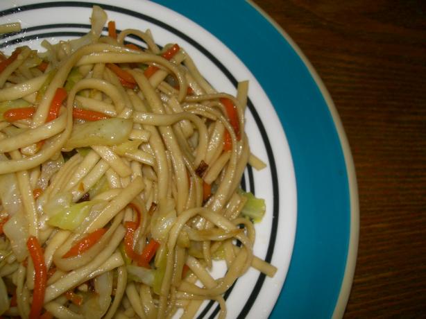 Vegetarian Yakisoba. Photo by Random Rachel