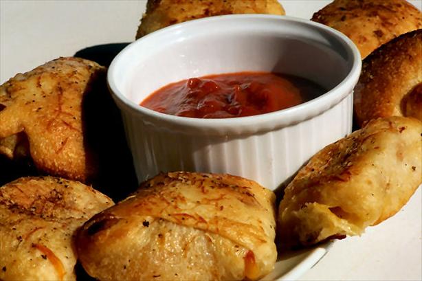 Stuffed Crust Pizza Snacks. Photo by NcMysteryShopper