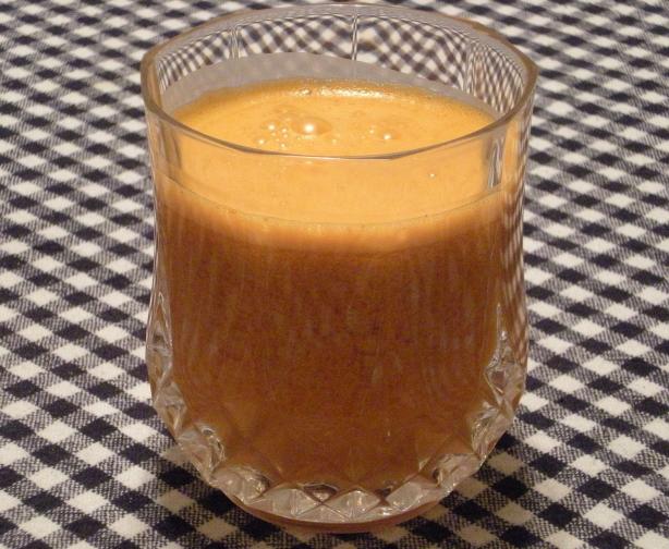 Apple Carrot Juice. Photo by Mama's Kitchen (Hope)