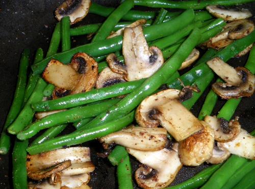 Garlic Buttered Green Beans. Photo by Bergy
