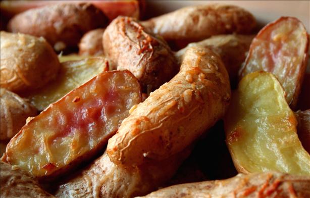 Lemony Garlic Fingerling Potatoes. Photo by GaylaJ
