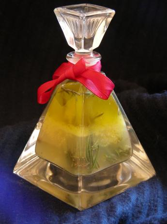 Limoncello Oil. Photo by kiwidutch