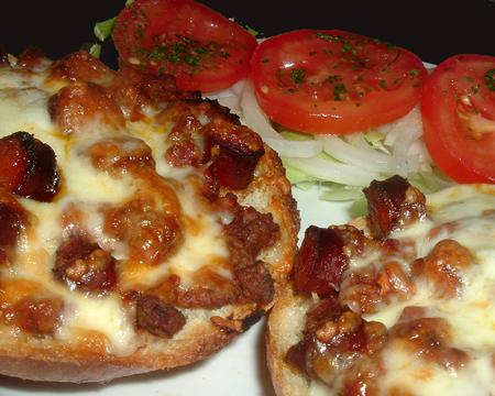 Pizza Burgers. Photo by Bergy