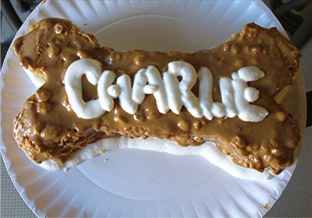 Dog Doggie Birthday Cake. Photo by V.A.
