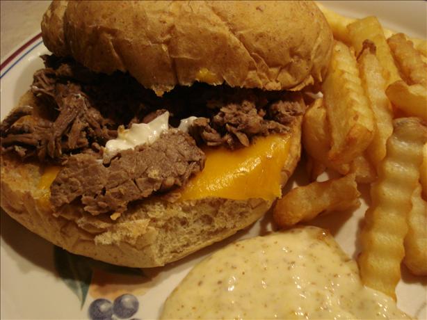 Crock Pot (Slow Cooker) French Dip Roast Beef Sandwiches. Photo by Mika G.