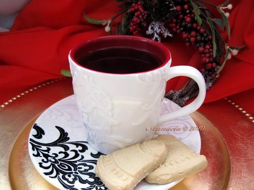 Hot Christmas Tea. Photo by Annacia