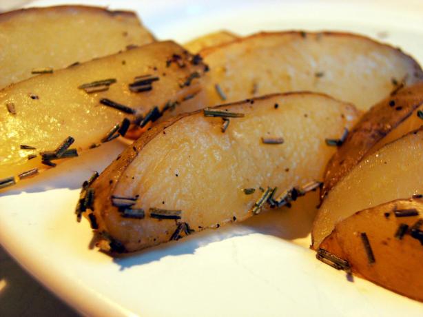Roast Potatoes With Herbs. Photo by Lalaloula