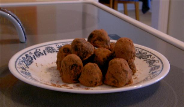 Chocolate Truffles. Photo by Rachchow