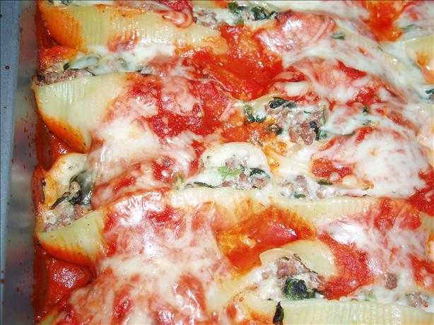 Stuffed Pasta Shells for Meat-Lovers. Photo by Jessika6958