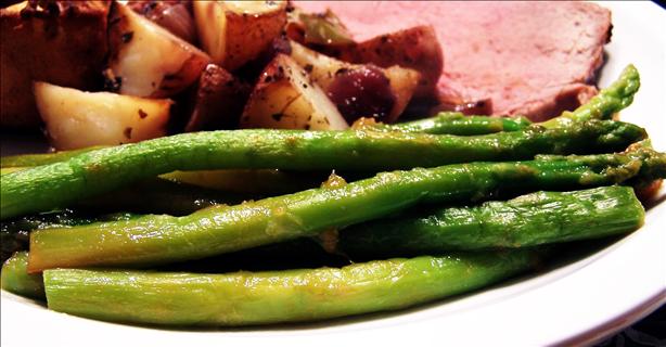 Apricot-Glazed Roasted Asparagus (Low Fat). Photo by PaulaG