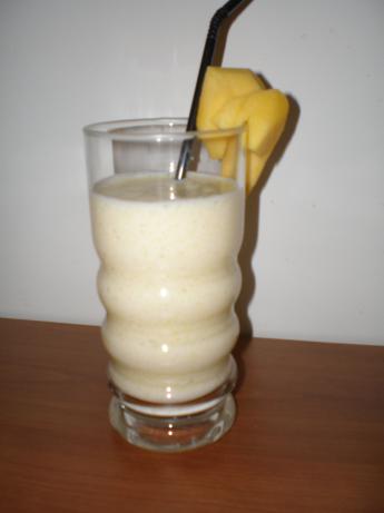 Mango Lime Smoothie. Photo by katia