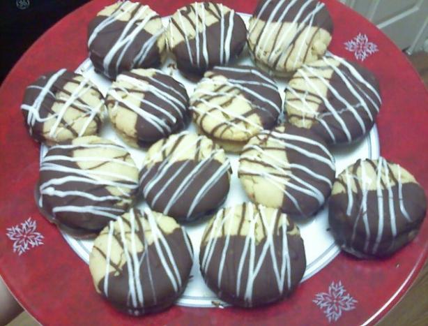 Chocolate Dipped Peanut Butter Sandwich Cookies. Photo by ninabinalovesbaking