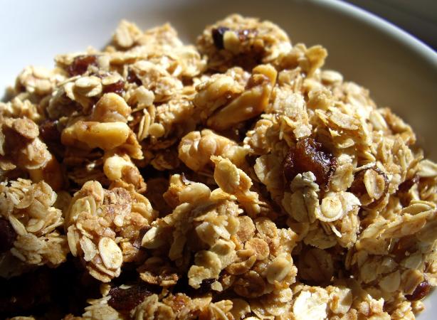 Cinnamon Walnut Granola. Photo by AmandaInOz