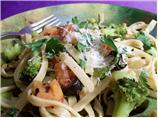 Broccoli N' Tomato Pasta