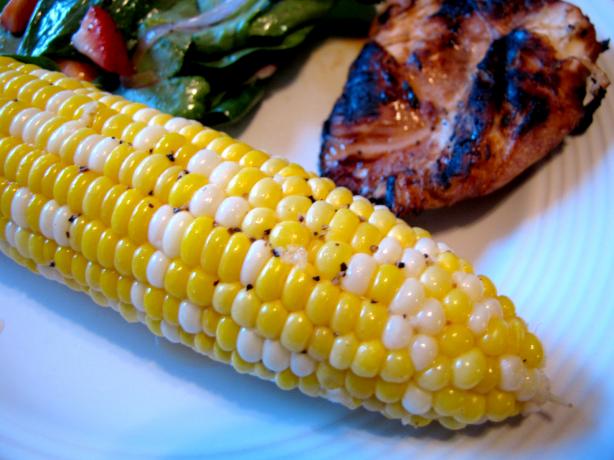 Honey Corn for the BBQ / Grill. Photo by loof