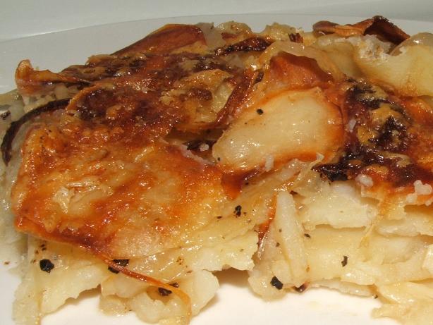 Boulangere Potatoes (Savoury Potato and Onion Bake). Photo by Fairy Nuff