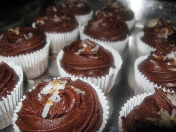 Cocoa Banana Cupcakes. Photo by annarepublic