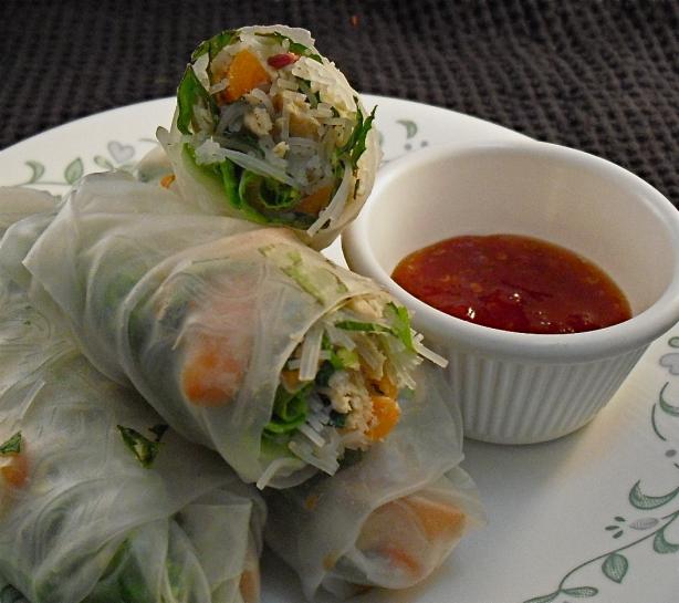 Vietnamese-Style Fresh Spring Rolls With Salmon. Photo by PaulaG