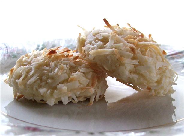 Mounds Rich, Moist and Chewy Macaroon Cookies. Photo by Wildflour