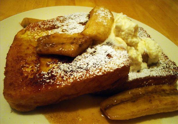 Banana Bourbon French Toast. Photo by Xexe