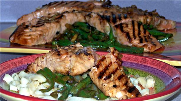 Asian Style Salmon on a Bed of French String Beans. Photo by Rita~