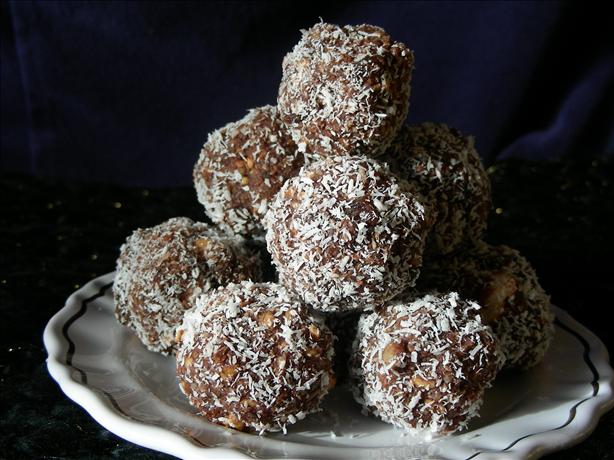 Kiwidutch's  Rum Balls,  Sultanas, Nuts, No Condensed Milk, Not . Photo by kiwidutch