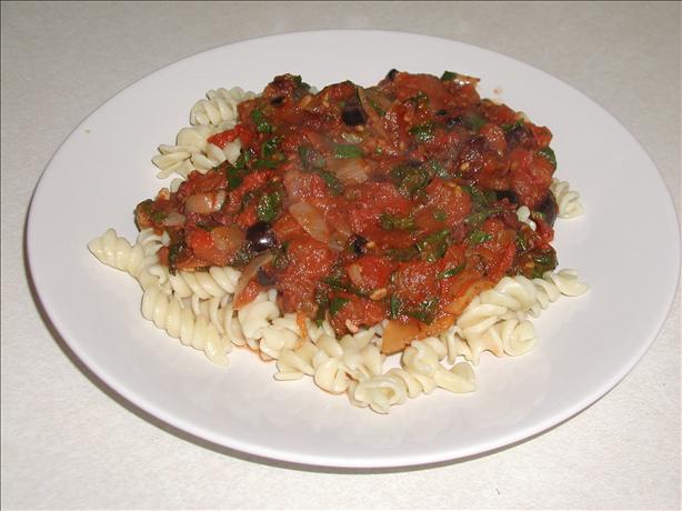 Spinach, Olive and Chilli Tomato Sauce for Pasta. Photo by Eat Your Vegetables!