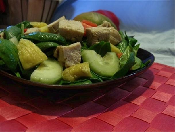 Mango, Chicken and Spinach Salad. Photo by justcallmetoni