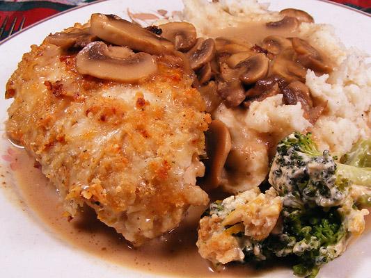 Olive Garden Stuffed Chicken Marsala. Photo by Lavender Lynn