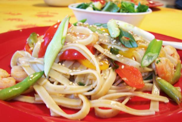 Shanghai Pasta (With Shrimp and Sweet Bell Peppers). Photo by Rita~