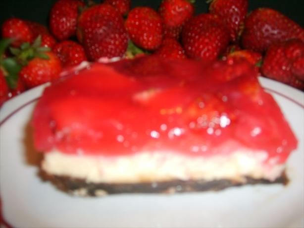 No Bake Strawberry Cheesecake. Photo by Tisme