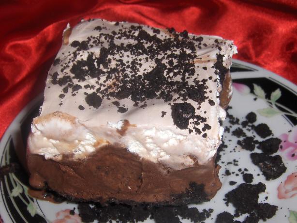 Oreo Ice Cream Cake. Photo by daisygrl64