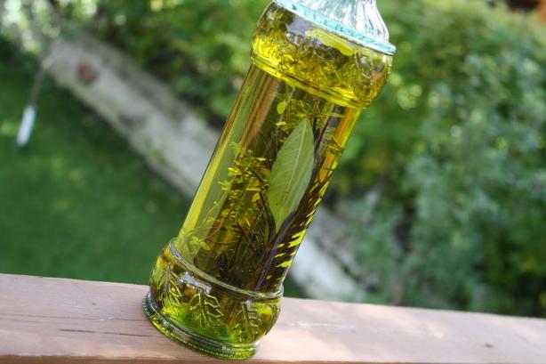Flavoured Aromatic Herb and Fruit  Oil. Photo by P_D