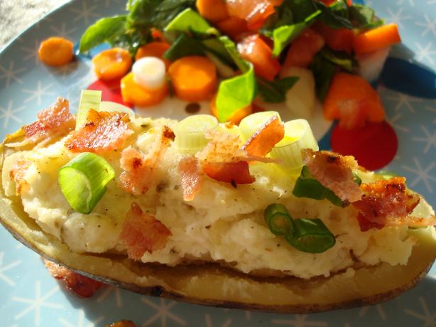 Ww Loaded Baked Potatoes. Photo by Starrynews