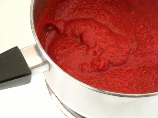 Pizza Sauce With Caraway Seeds. Photo by Lalaloula