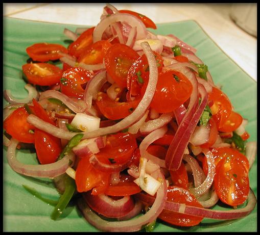 Tandoori Onion Salad. Photo by Sandi (From CA)