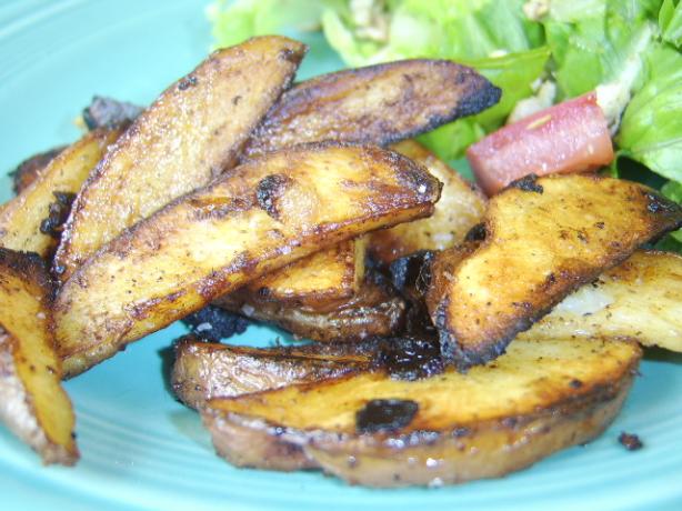 Garlic Skillet Potatoes. Photo by LifeIsGood