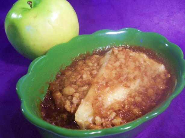 Baked Brie With Walnut Bourbon Crust. Photo by Sharon123