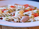 Creamy Pasta Salad With Tuna and Vegetables (Low Fat)