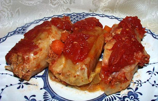 Sweet 'n Sour Stuffed Cabbage Rolls ("golumbke"). Photo by twissis