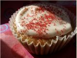 Super-Duper Strawberry Surprise Cupcakes. Photo by chiclet