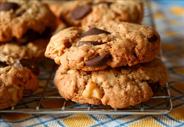 Oatmeal Chocolate Chip Cookies (From Eating Well). Photo by GaylaJ