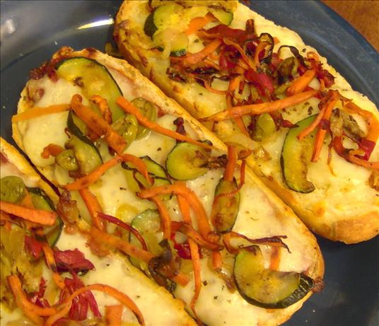Grilled Veggie French Bread Pizza. Photo by Mama's Kitchen (Hope)