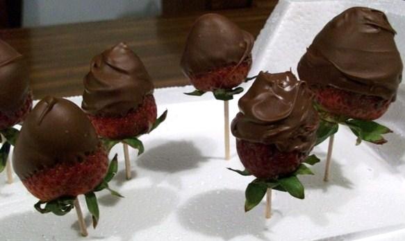 Chocolate Dipped Strawberries. Photo by 2Bleu