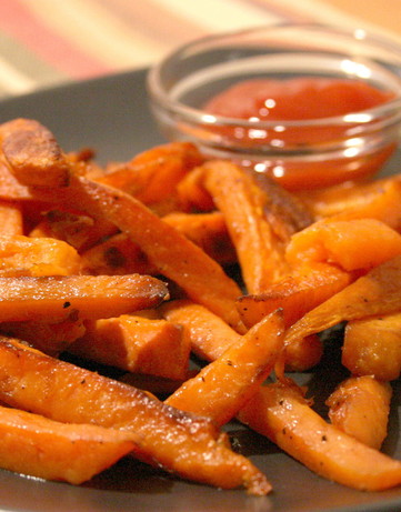 Crispy Sweet Potato Fries (Weight Watchers). Photo by Cookin-jo
