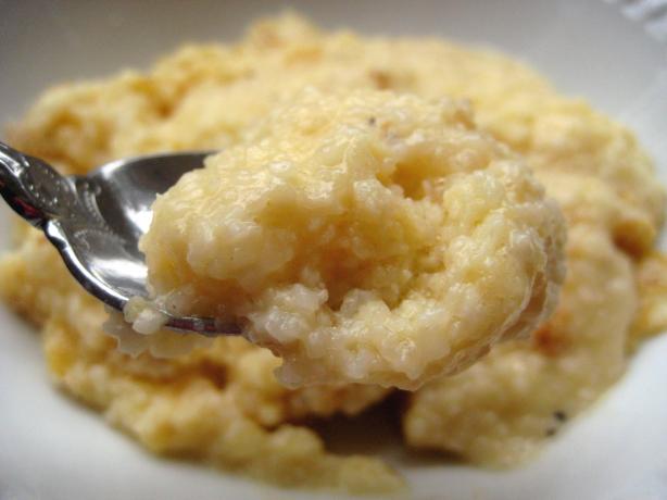 Paula Deen's Baked Garlic Cheese Grits. Photo by gailanng