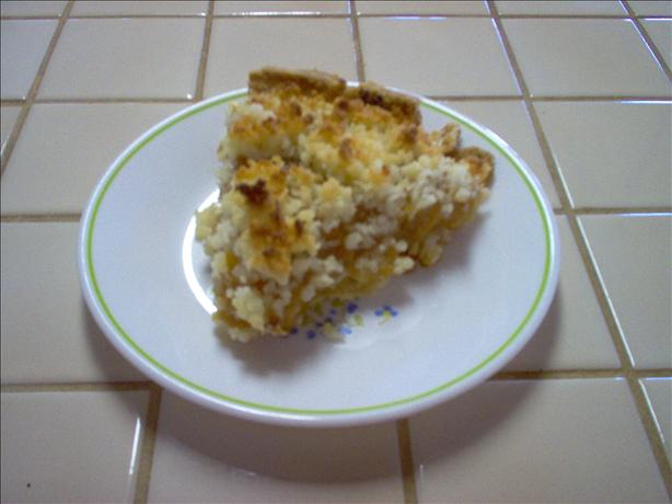 Coconut Peach Crunch Pie. Photo by Dorel