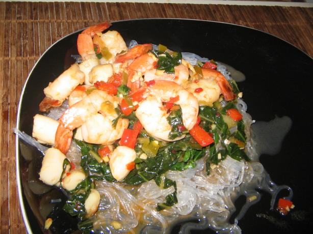 Spicy Shrimp and Scallops With Cellophane Noodles. Photo by catalinacrawler